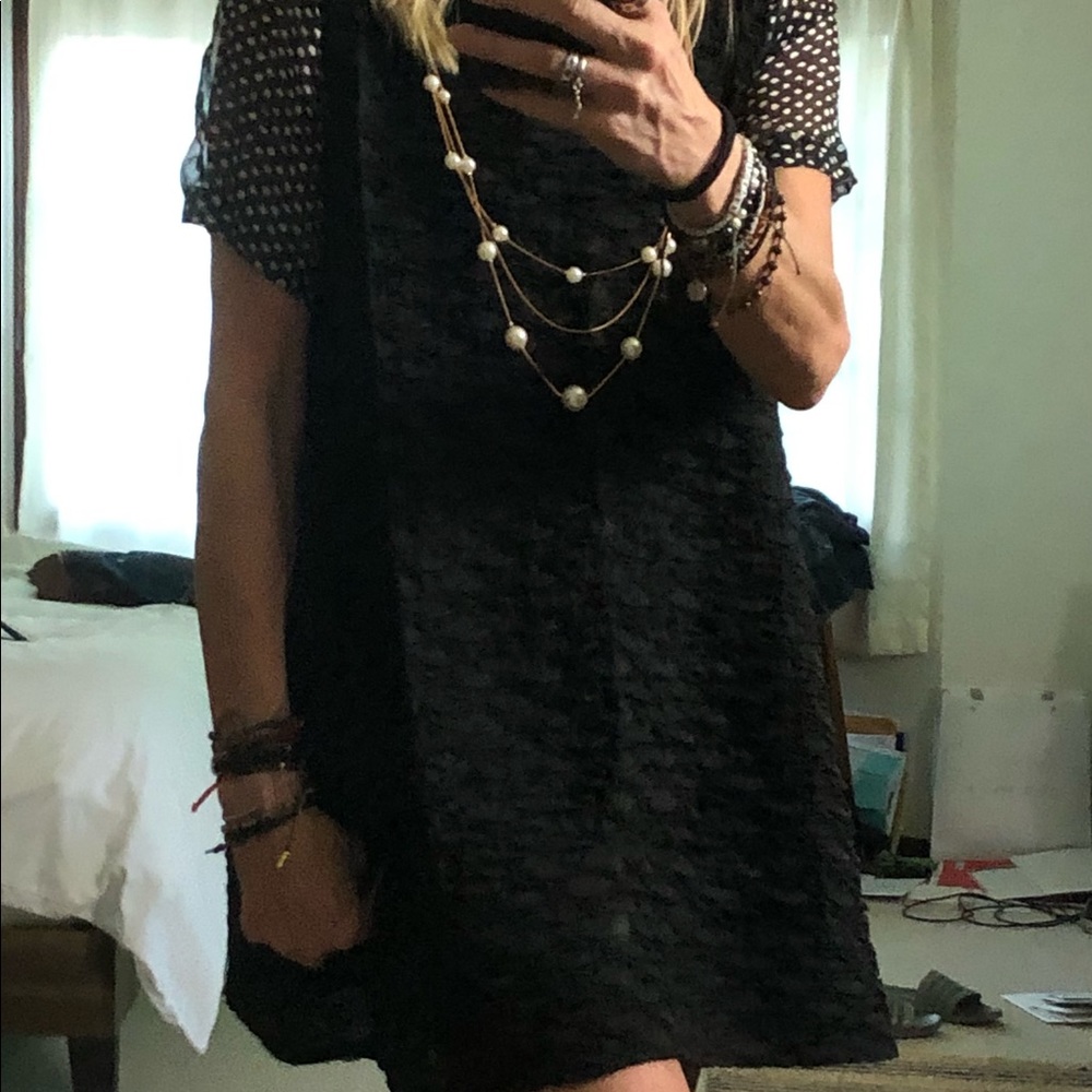 Sooooo cute, stylish designer lil blk dress w/ built in necklace & X factor